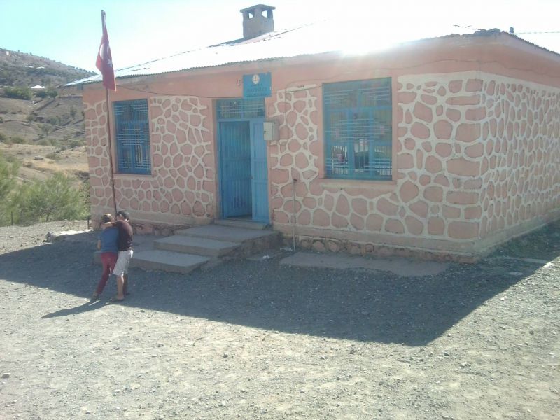 Aşağıdağlıca İlkokulu 