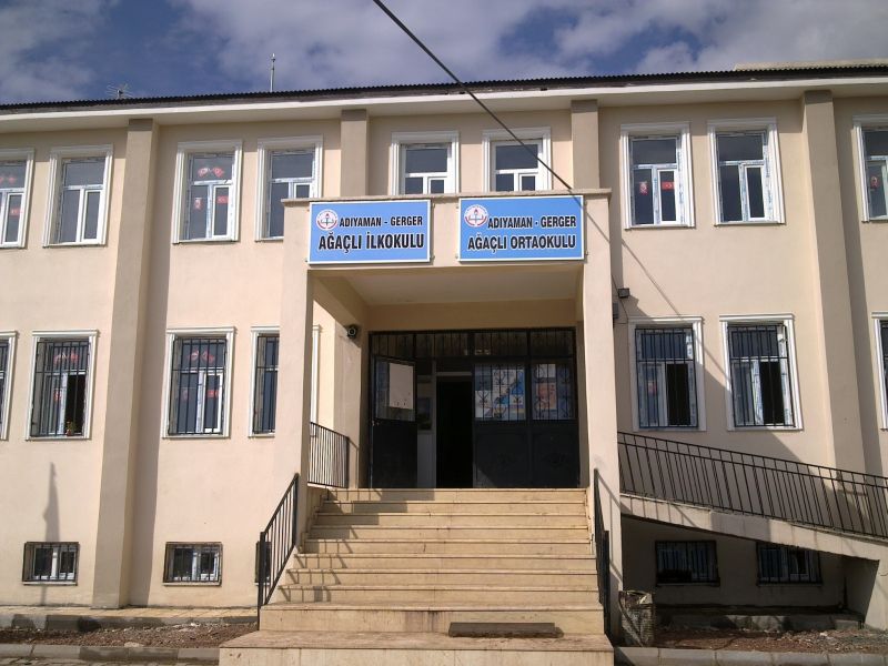 Ağaçlı Ortaokulu 