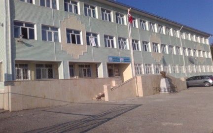 Gölbaşı Harmanlı İlkokulu 