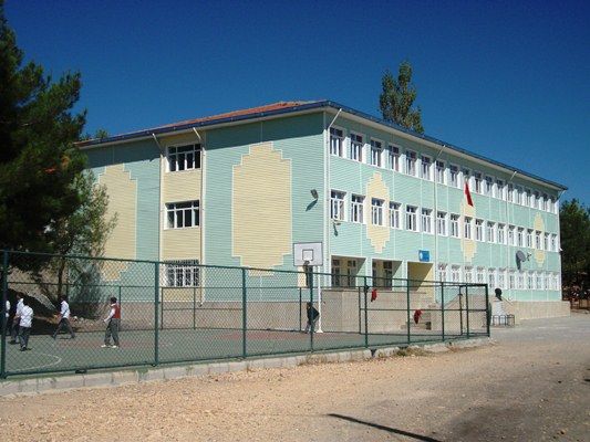 Gölbaşı Yunus Emre Anadolu Lisesi 