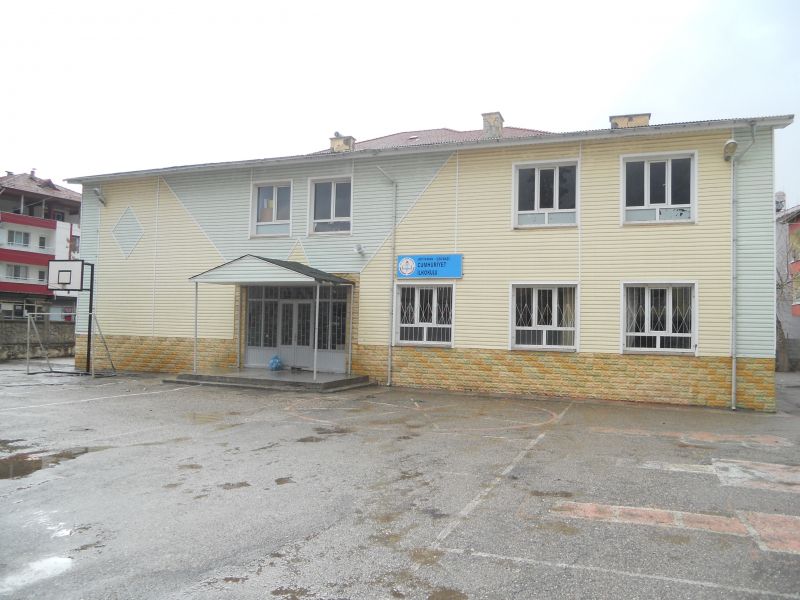 Cumhuriyet İlkokulu 