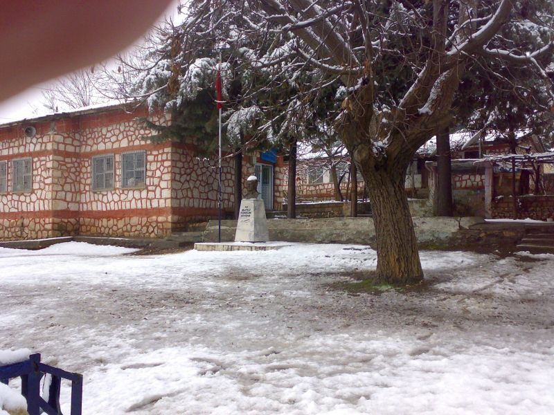 Aşağıazaplı İlkokulu 