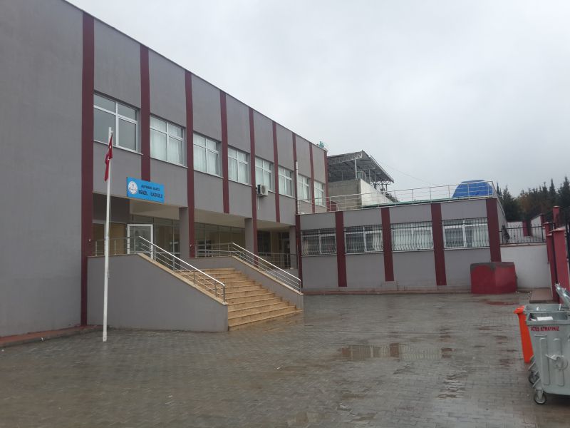 Teknecik İlkokulu 