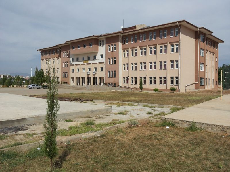 Kahta Anadolu Lisesi 