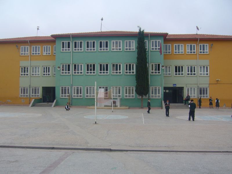Menderes İlkokulu 