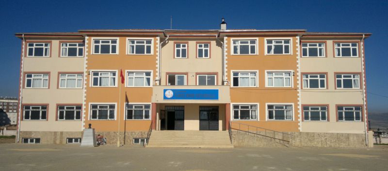 Yunus Emre Ortaokulu 