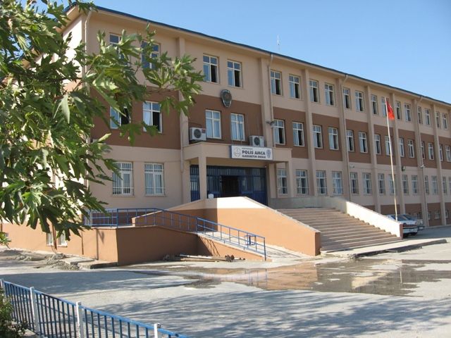 Polis Amca İmam Hatip Ortaokulu 
