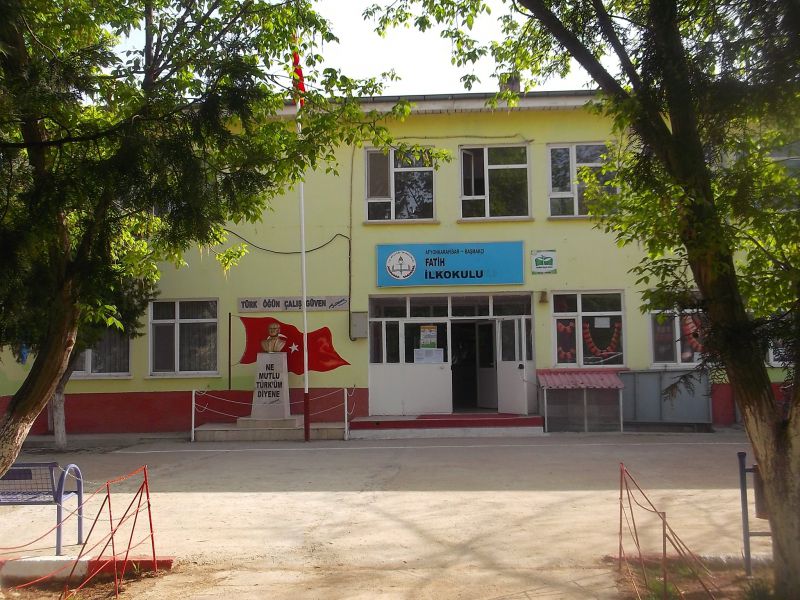 Fatih İlkokulu 