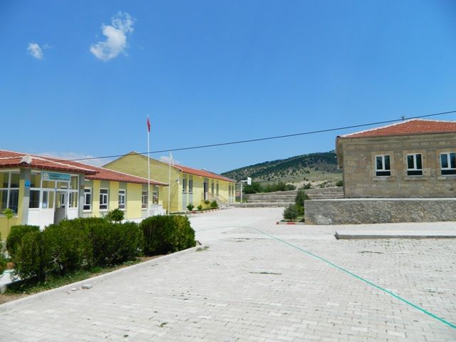 İmralli Öğretmen Mustafa Mumcu İlkokulu 