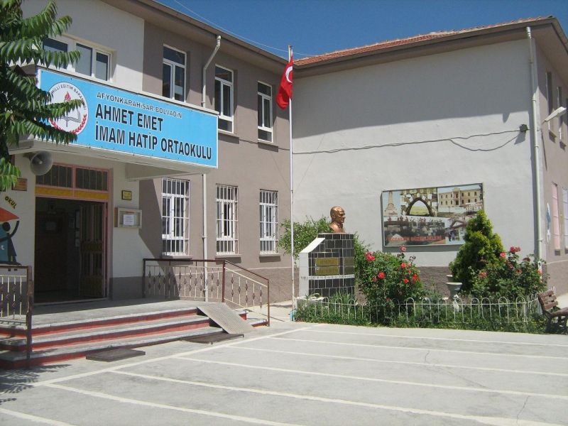 Ahmet Emet İmam Hatip Ortaokulu 