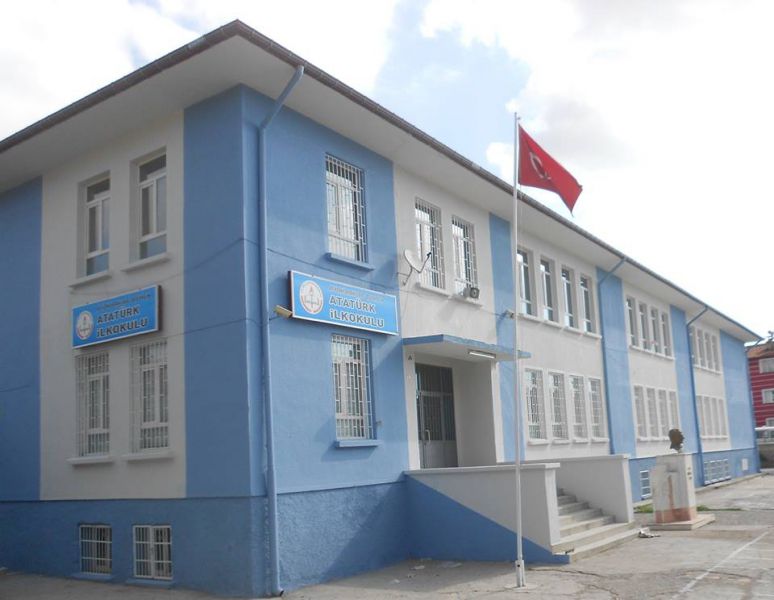 Atatürk İlkokulu 