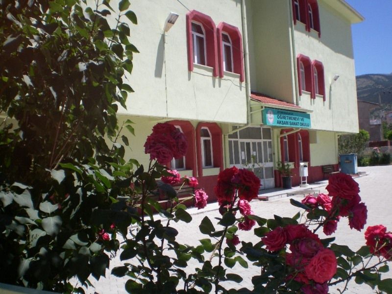 Çay Öğretmen Evi Ve Akşam Sanat Okulu 