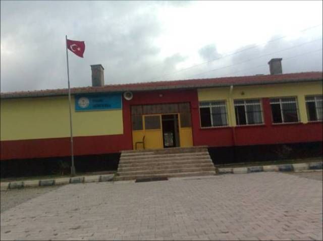Deresinek Ortaokulu 