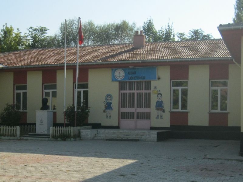 Karamık İlkokulu 