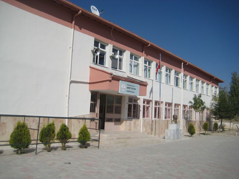 Ahmet Özyurt İlkokulu 