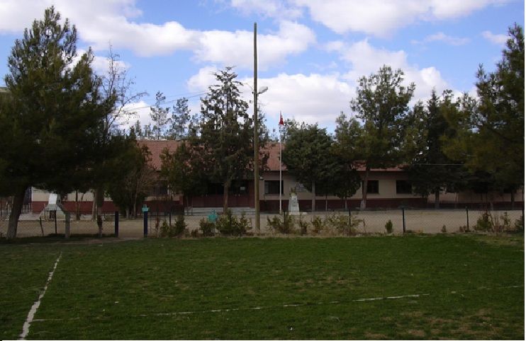 Yüreğil Koralkim Ortaokulu 
