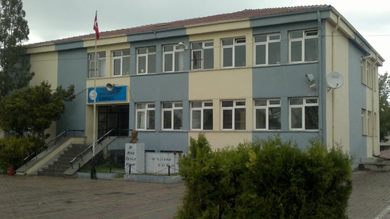 Karacaahmet İlkokulu 