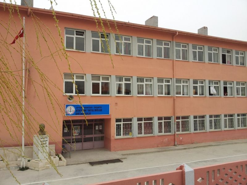 Atatürk Ortaokulu 
