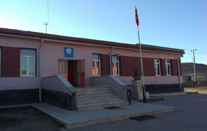 Ayazini Ortaokulu 