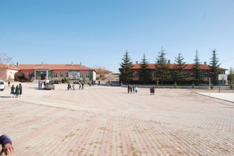 Kayıhan Ortaokulu 