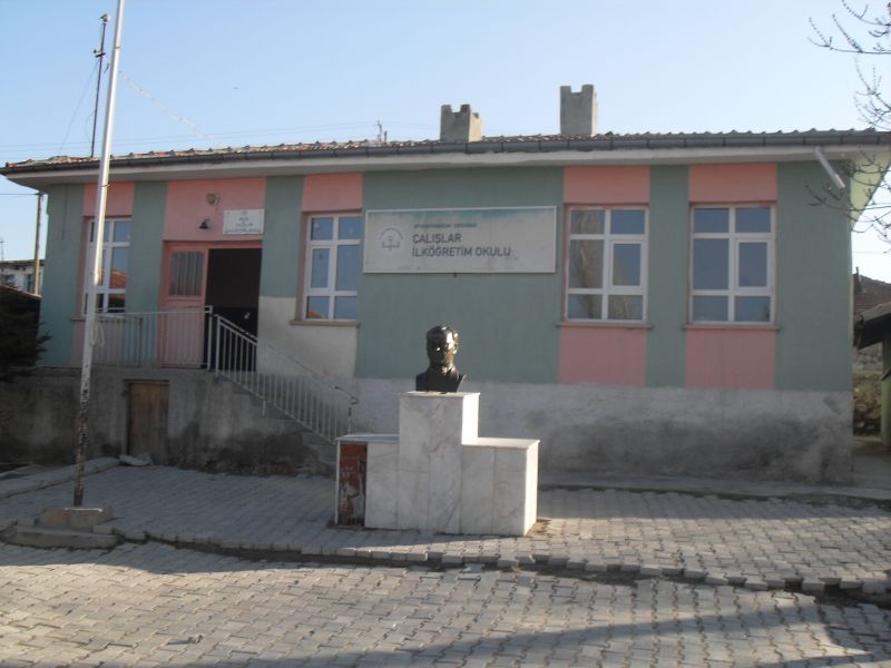 Çalişlar Ortaokulu 