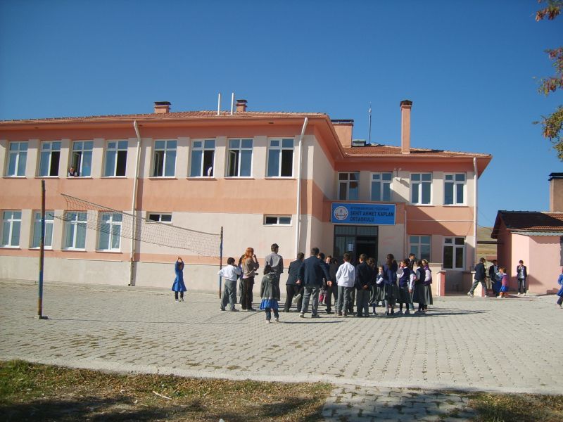 Şehit Ahmet Kaplan Ortaokulu 