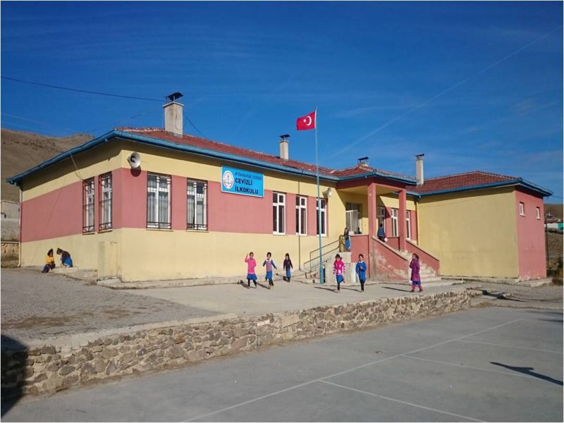 Cevizli Ortaokulu 