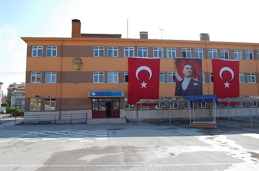 Kazım Özer İlkokulu 