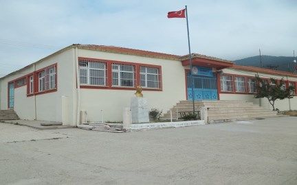 Akharım İlkokulu 