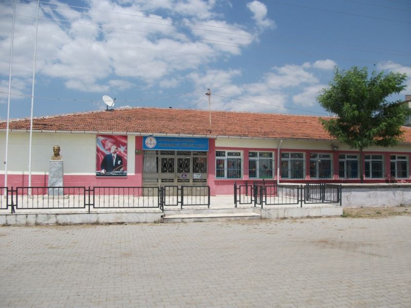 Yunusemre İlkokulu 