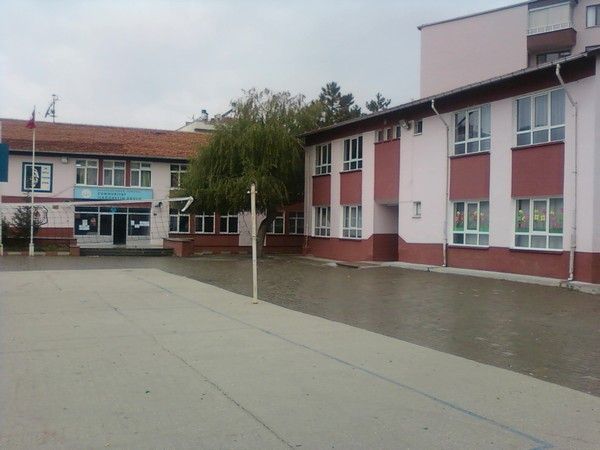 Cumhuriyet Ortaokulu 