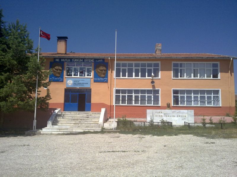Yavaşlar Şehit Teğmen Uğur Acar Ortaokulu 