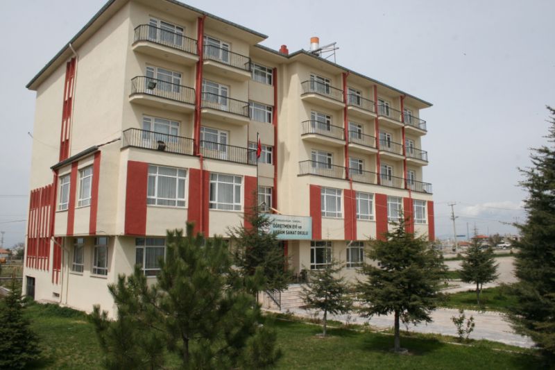 Sandıklı Öğretmen Evi Ve Akşam Sanat Okulu 