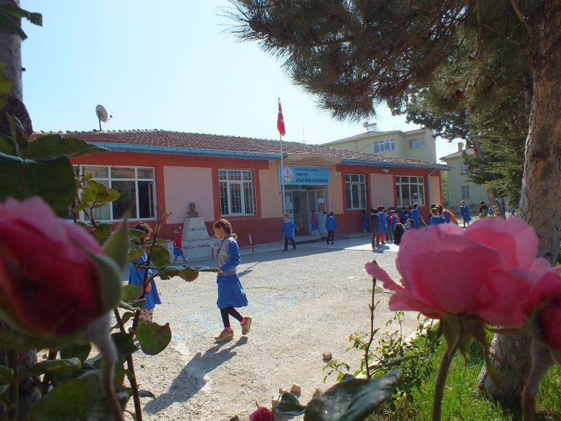 Tınaztepe Atatürk İlkokulu 