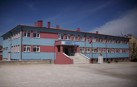 Karadilli Ortaokulu 