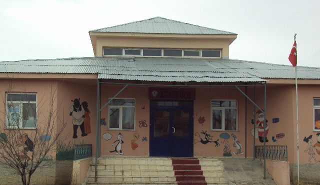 Kaymakam Özgür Azer Kurak Anaokulu 