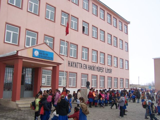 Mehmet Melik Özmen İlkokulu 
