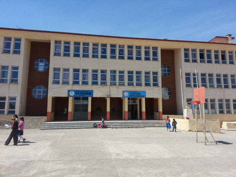 14 Nisan Ortaokulu 