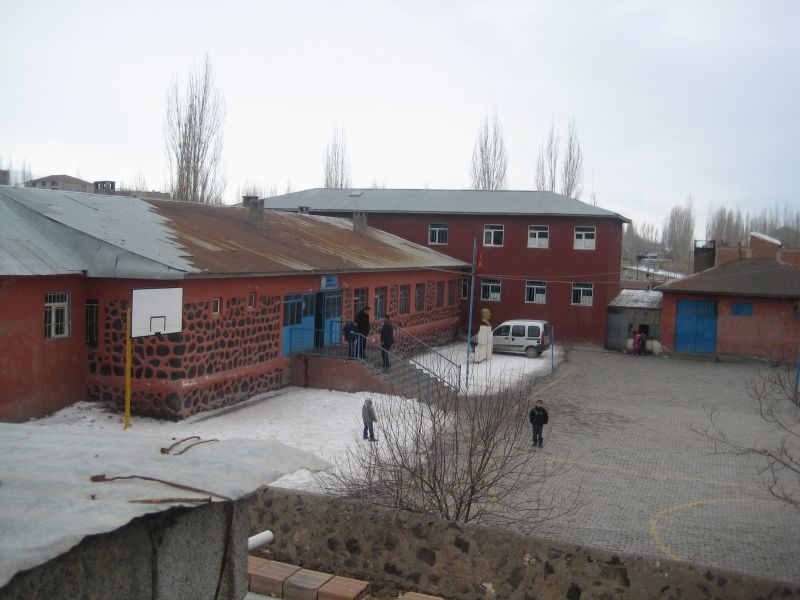 İshakpaşa Ortaokulu 