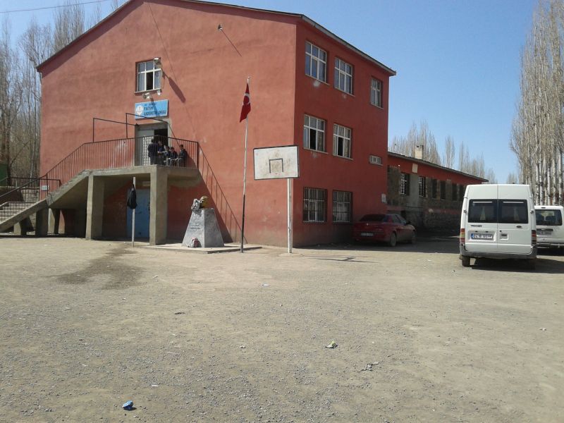 Fatih İlkokulu 
