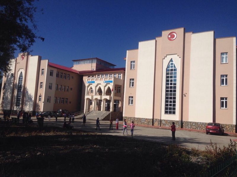 Yücekapı Ortaokulu 