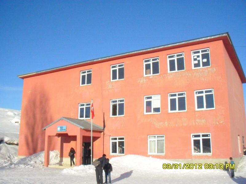 Pirabat İlkokulu 