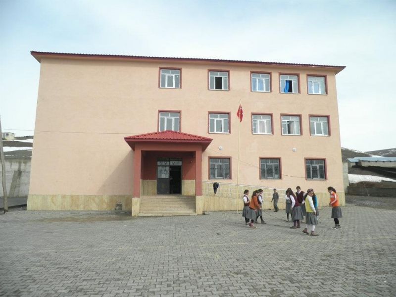 Yukarı Yenigün İlkokulu 
