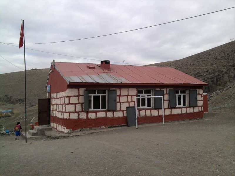 Buzhane İlkokulu 