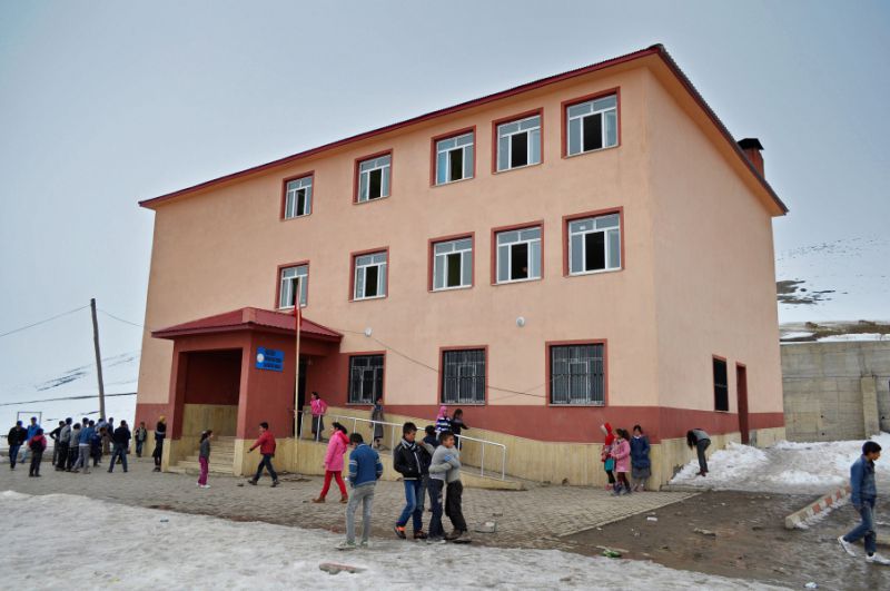 Yukarı Gözlüce Öğretmen Burçin Özdemir Ortaokulu 