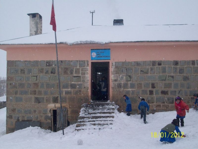 Yapılı İlkokulu 