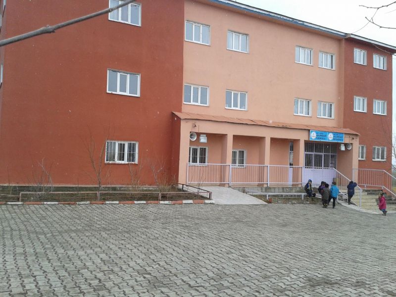 Aslangazi İlkokulu 