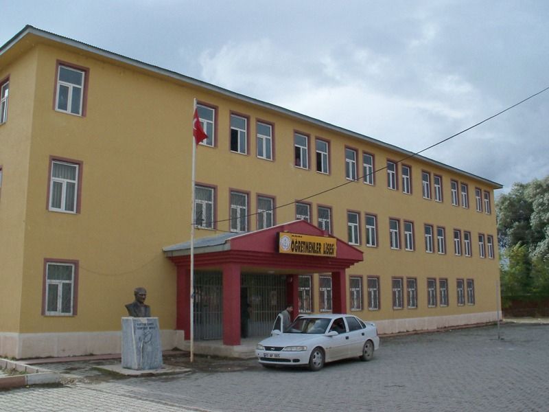 Öğretmenler Anadolu Lisesi 