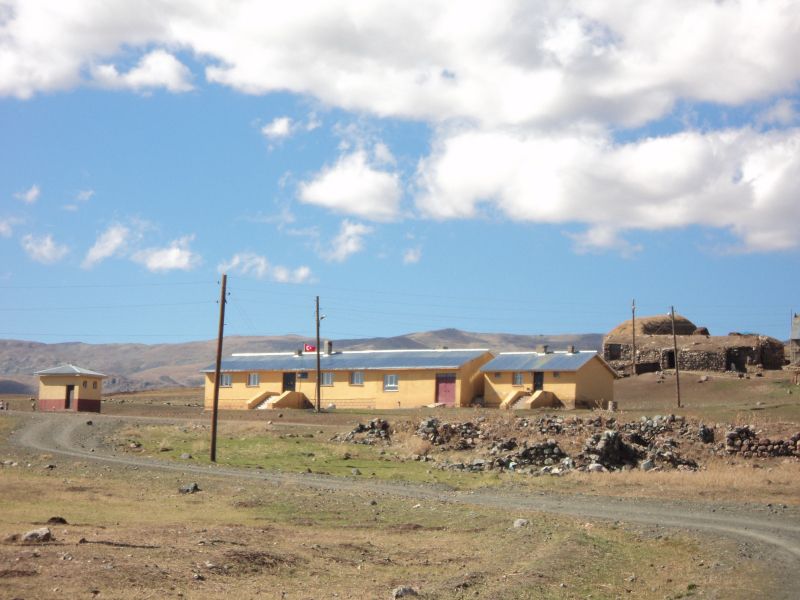 Yukarı Pamuktaş İlkokulu 