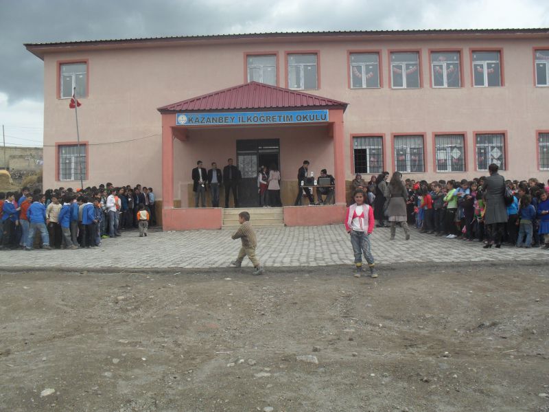 Kazanbey Ortaokulu 